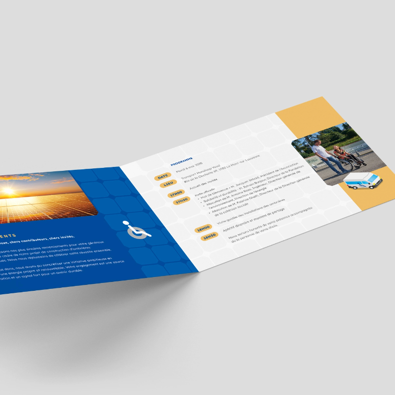 Bi-Fold_Horizontal_Mockup_3